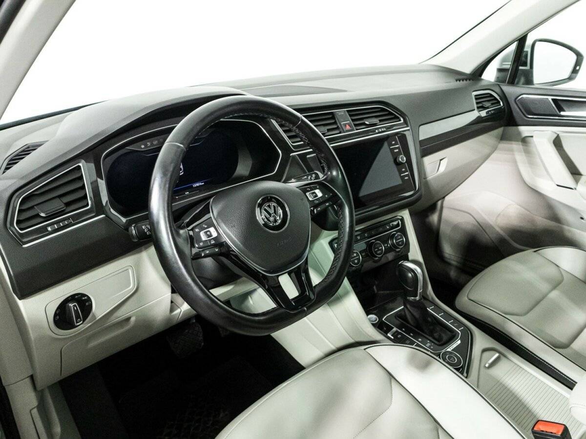 Купить Volkswagen Tiguan с пробегом. Фото: #9