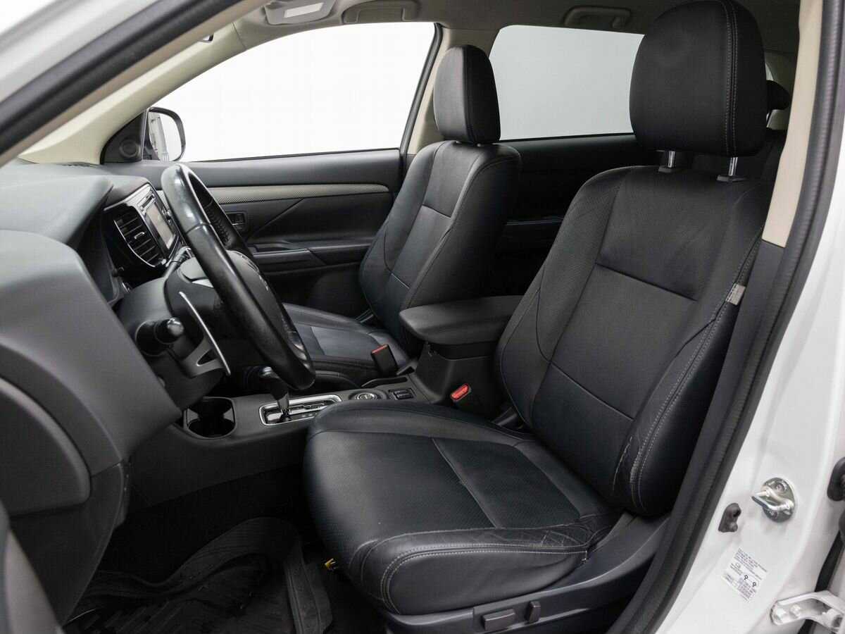 Купить Mitsubishi Outlander с пробегом. Фото: #8