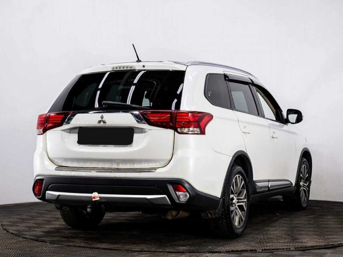 Купить Mitsubishi Outlander с пробегом. Фото: #5