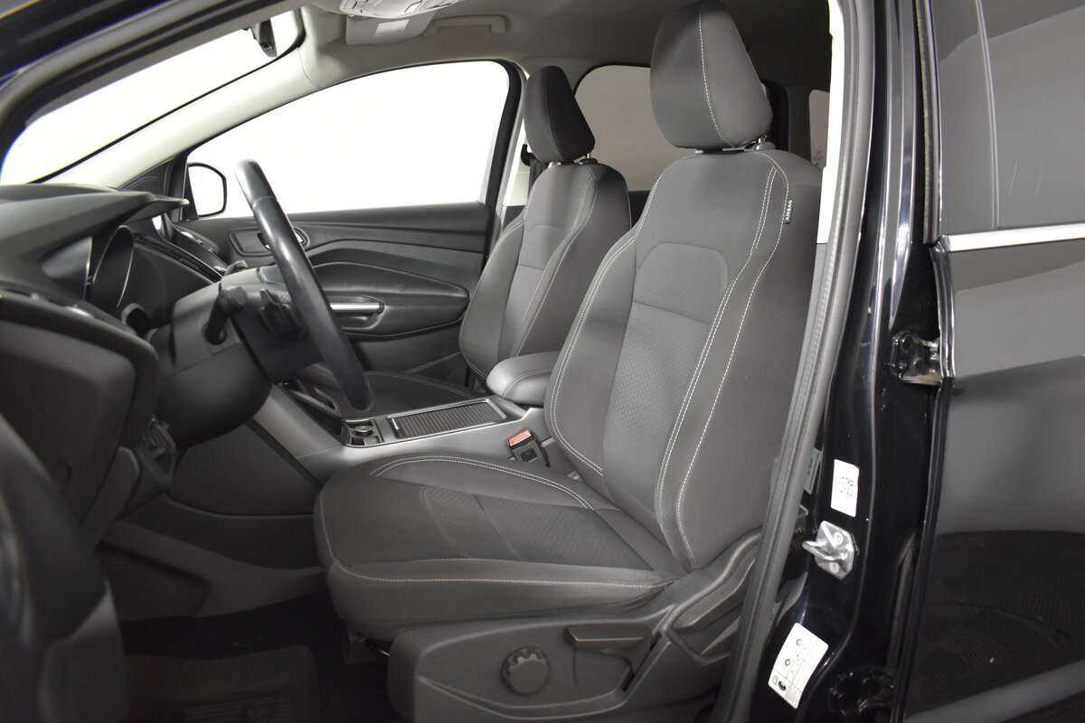 Купить Ford Kuga с пробегом. Фото: #8