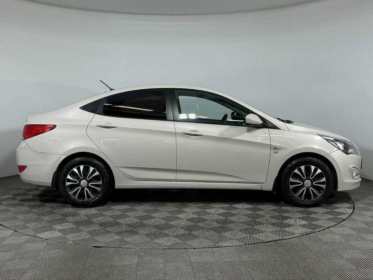 Купить Hyundai Solaris с пробегом. Фото: #3