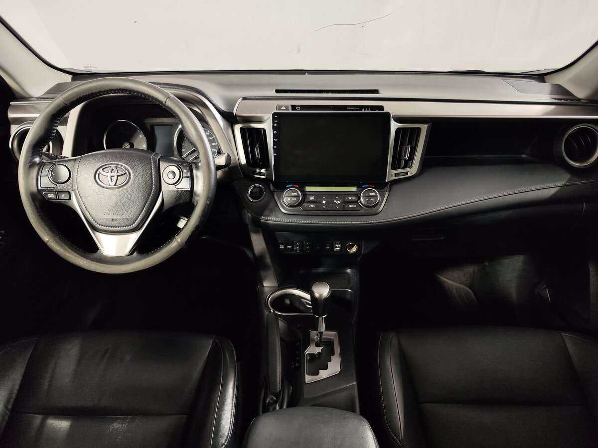 Купить Toyota RAV4 с пробегом. Фото: #9