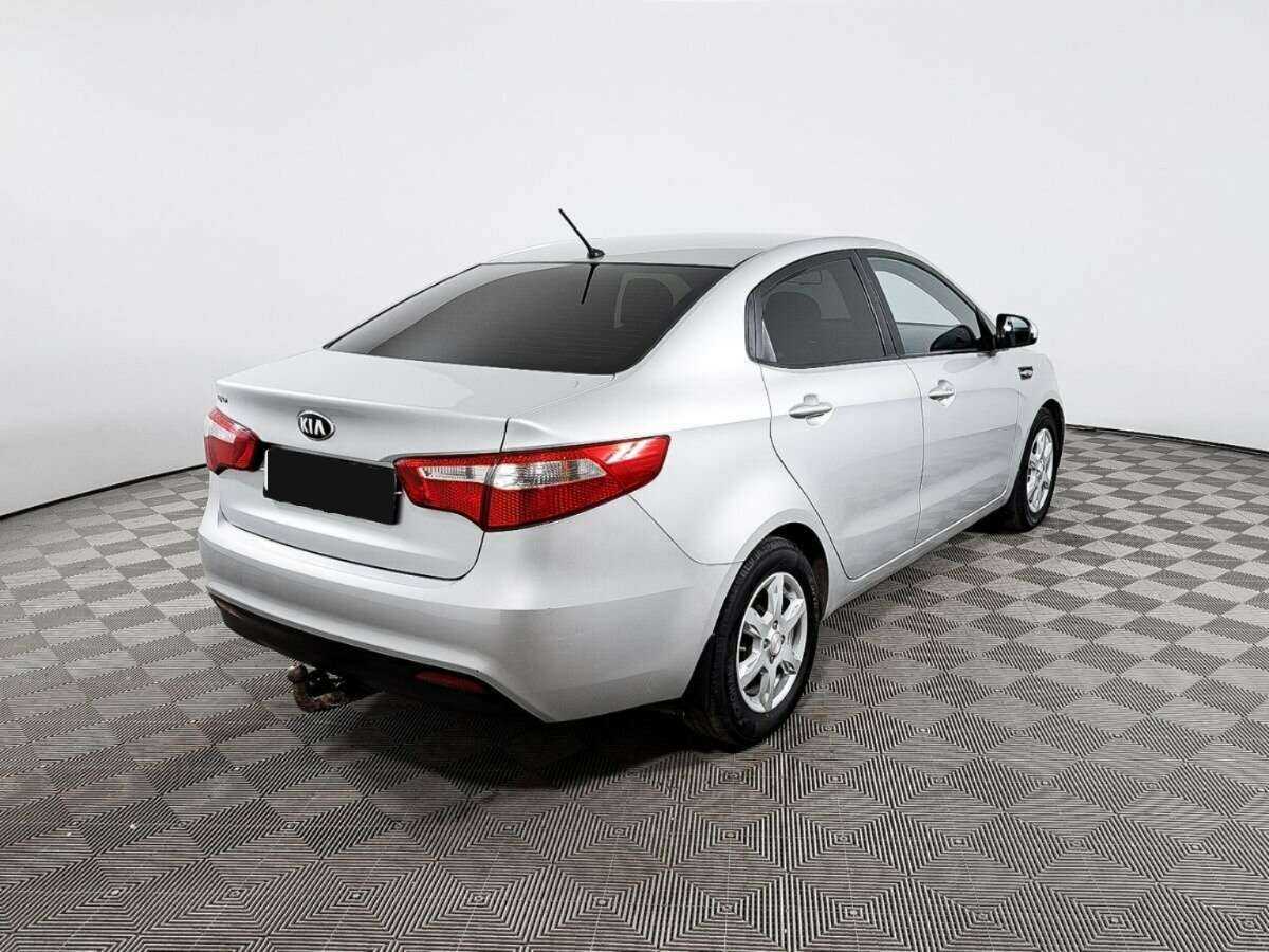Купить Kia Rio с пробегом. Фото: #3