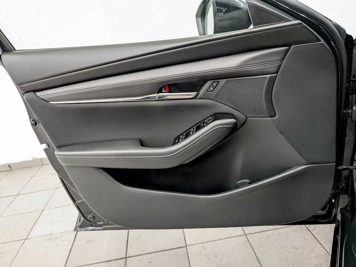 Купить Mazda 3 с пробегом. Фото: #18