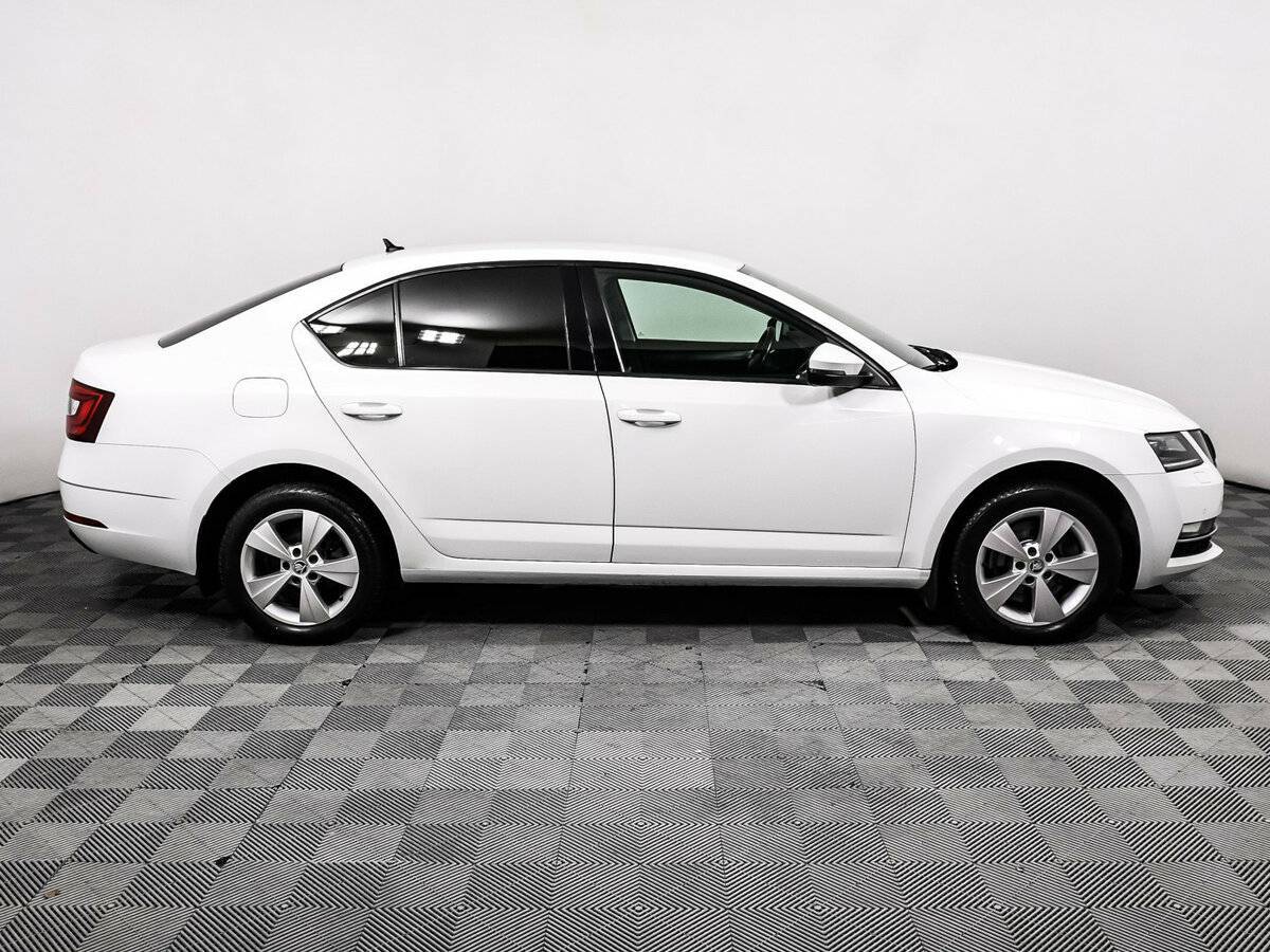 Купить Skoda Octavia с пробегом. Фото: #3