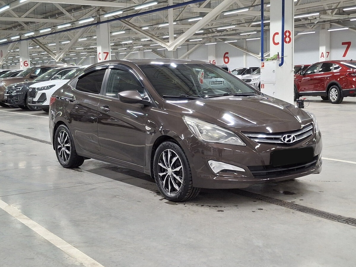 Купить Hyundai Solaris с пробегом. Фото: #2