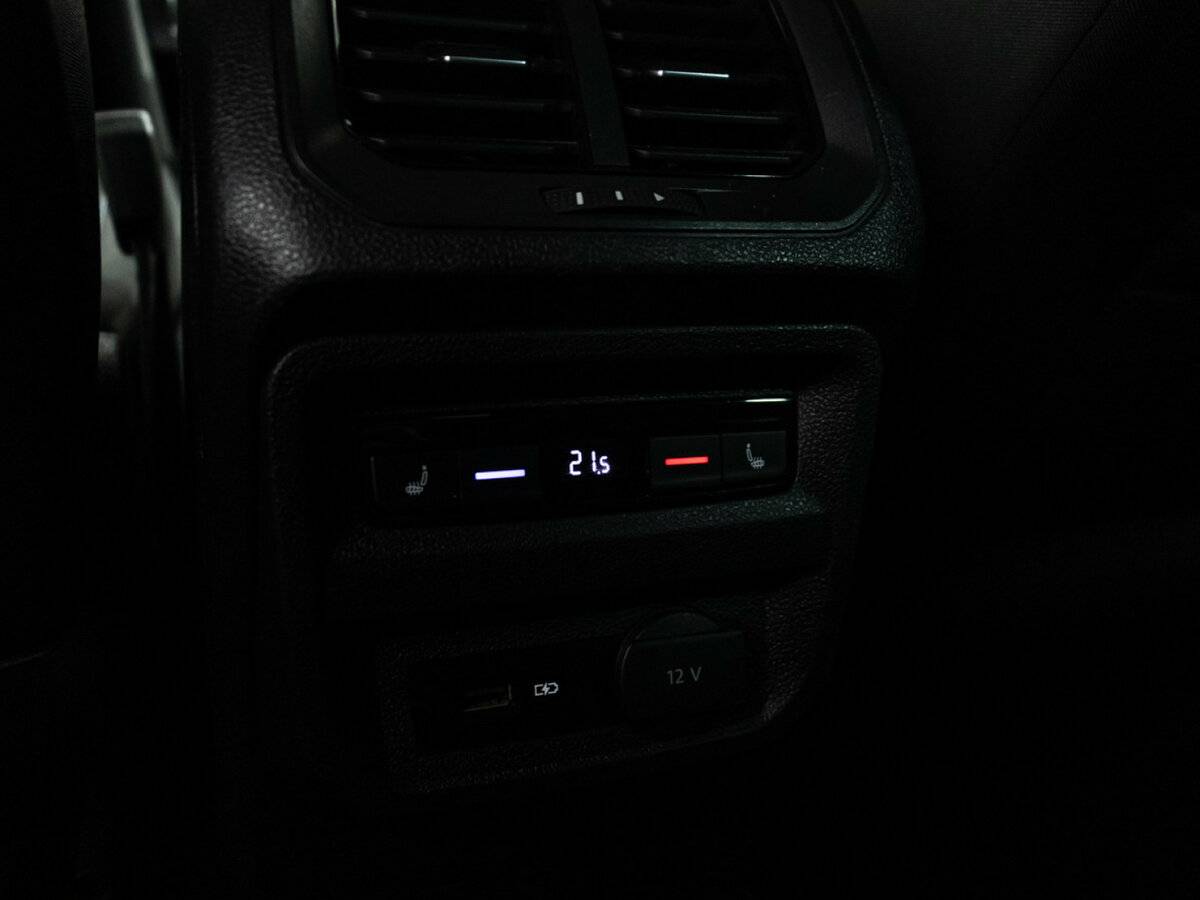 Купить Volkswagen Tiguan с пробегом. Фото: #17