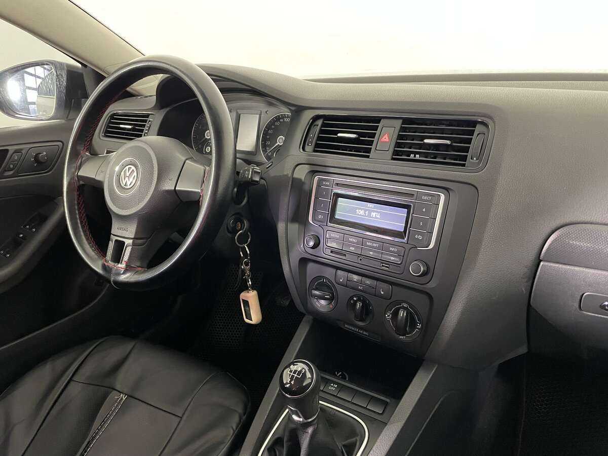 Купить Volkswagen Jetta с пробегом. Фото: #10