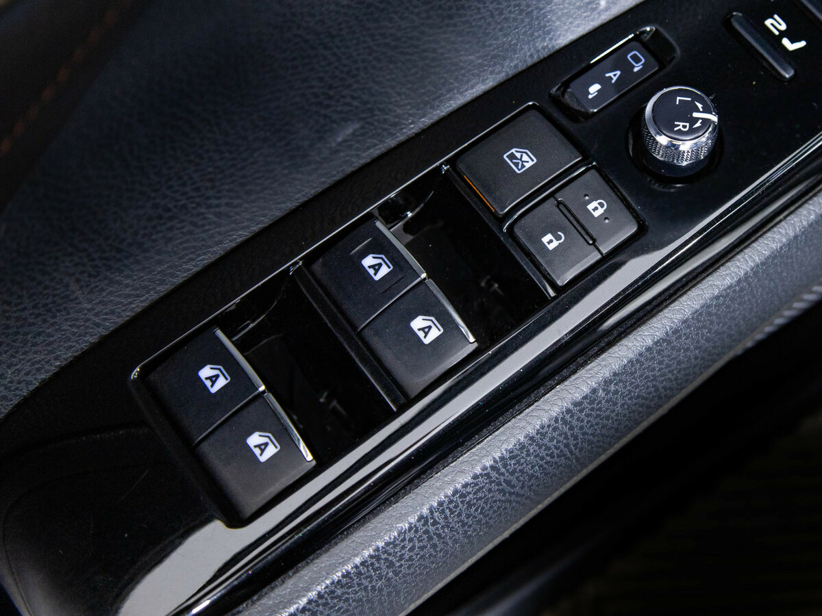 Купить Toyota Camry с пробегом. Фото: #10