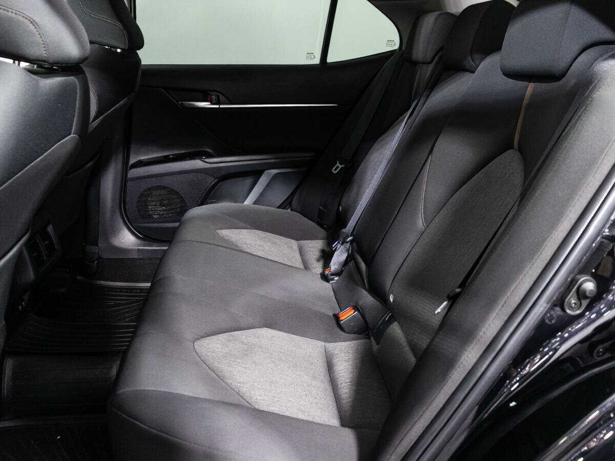 Купить Toyota Camry с пробегом. Фото: #9