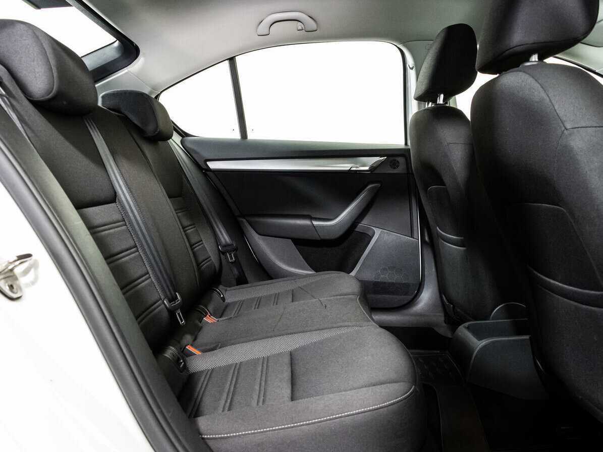 Купить Skoda Octavia с пробегом. Фото: #12