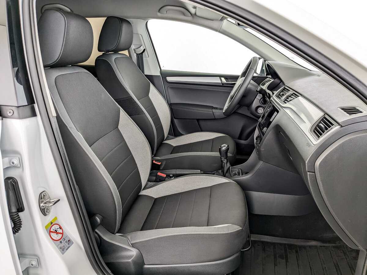 Купить Skoda Rapid с пробегом. Фото: #18