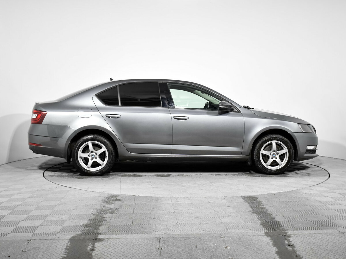 Купить Skoda Octavia с пробегом. Фото: #3