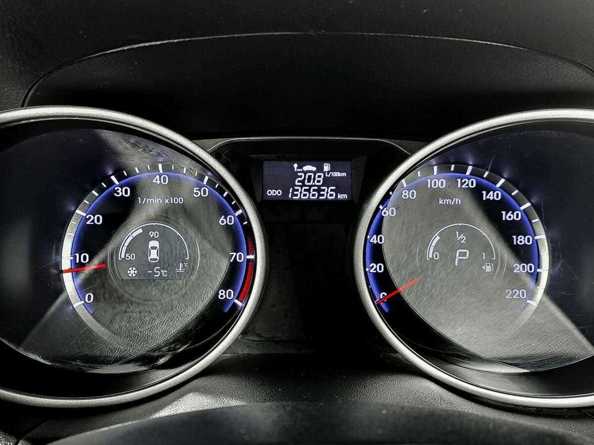 Купить Hyundai ix35 с пробегом. Фото: #10