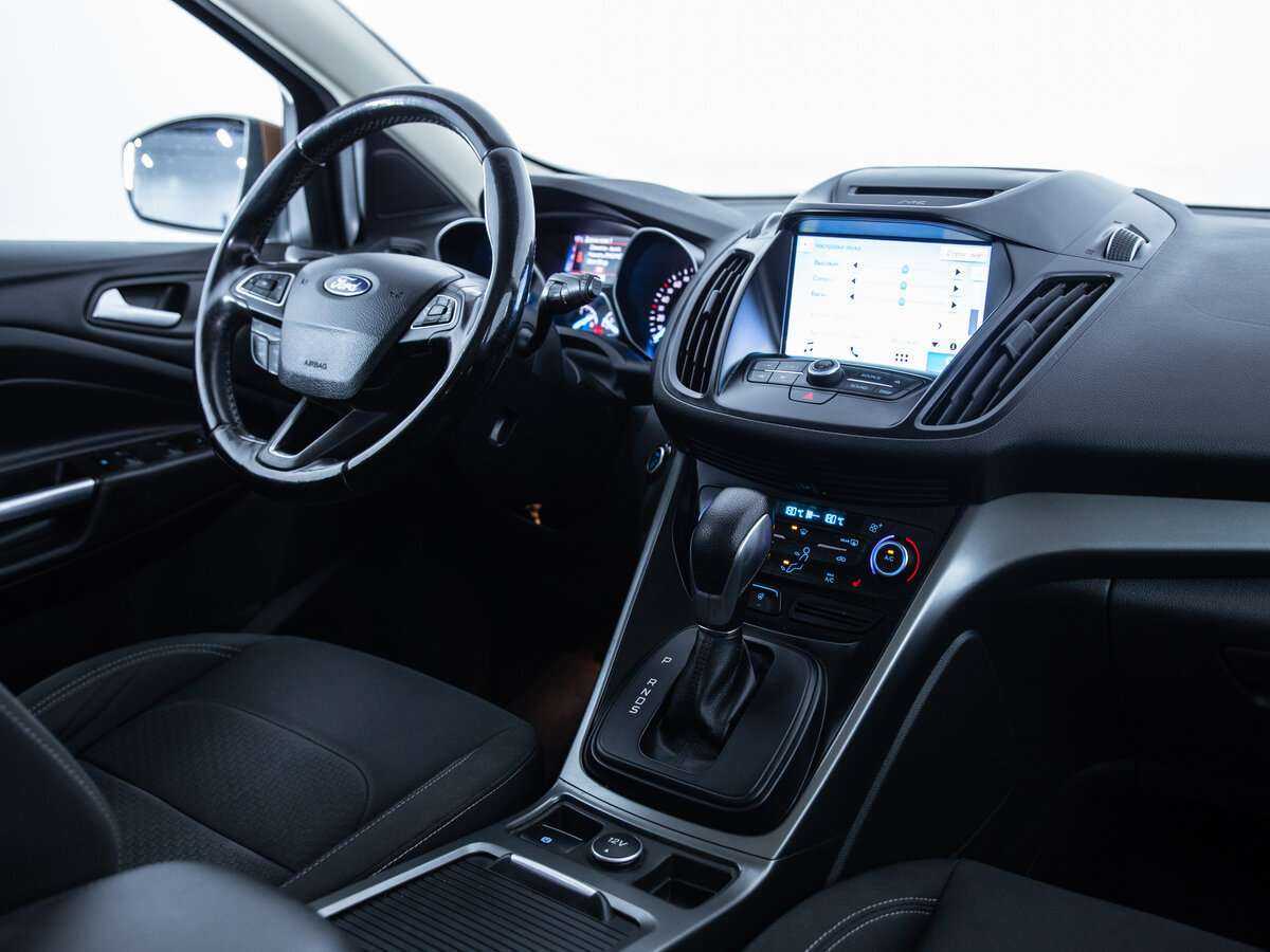 Купить Ford Kuga с пробегом. Фото: #8