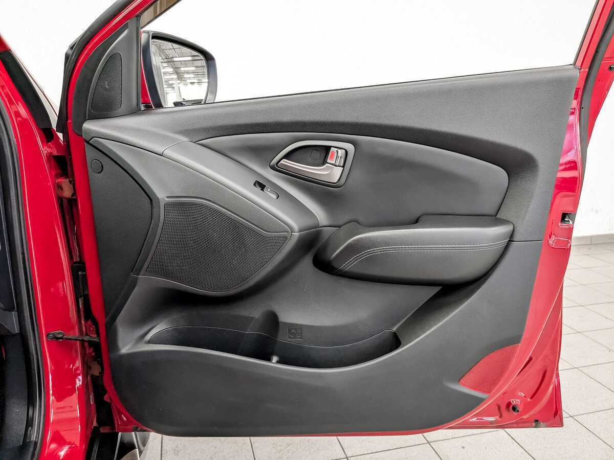 Купить Hyundai ix35 с пробегом. Фото: #20