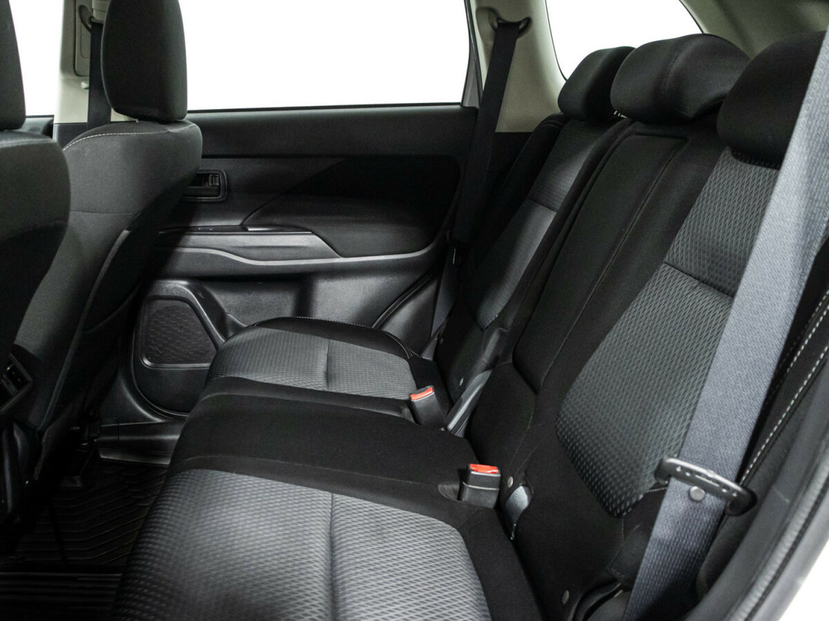 Купить Mitsubishi Outlander с пробегом. Фото: #7