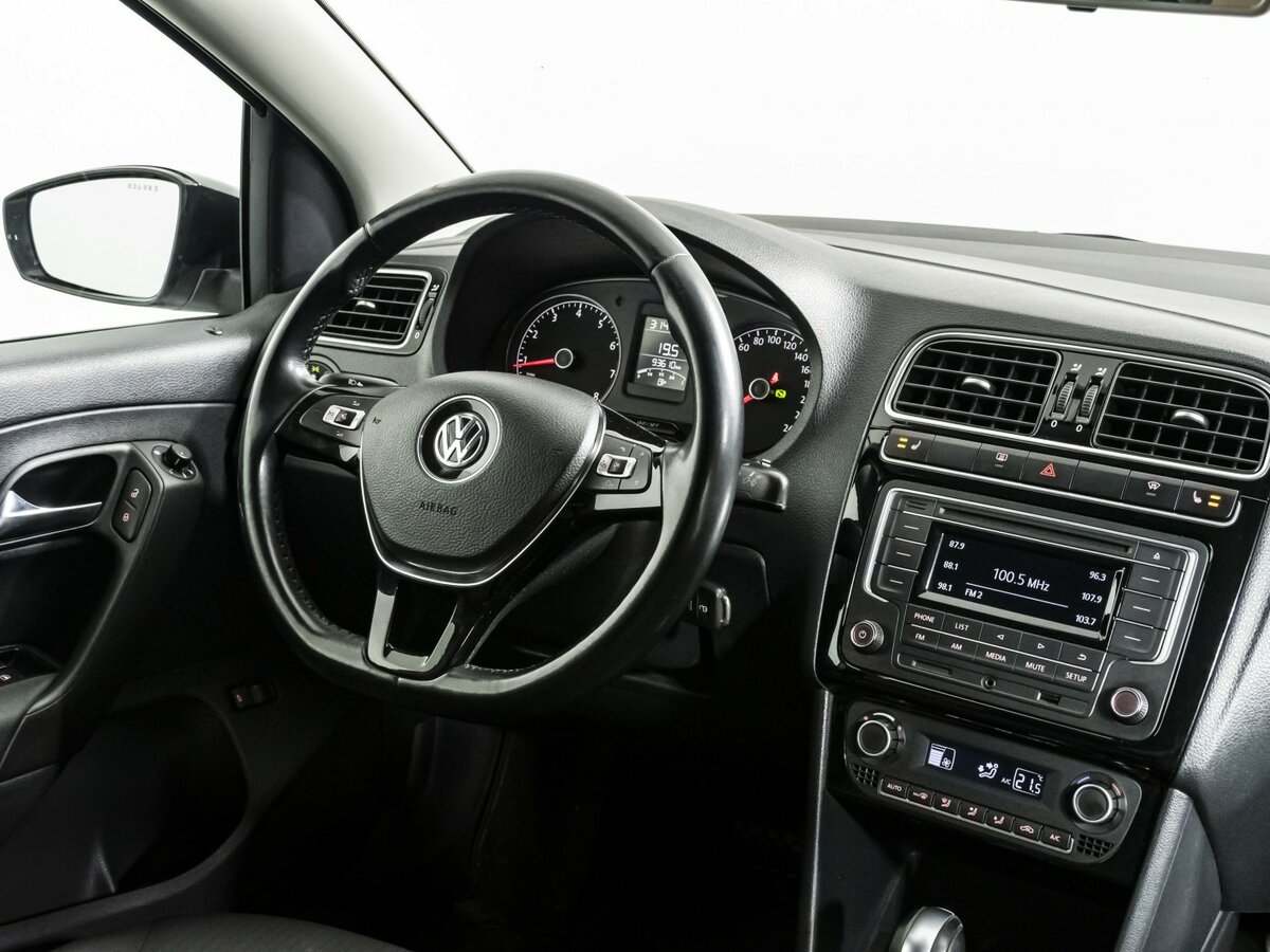 Купить Volkswagen Polo с пробегом. Фото: #7