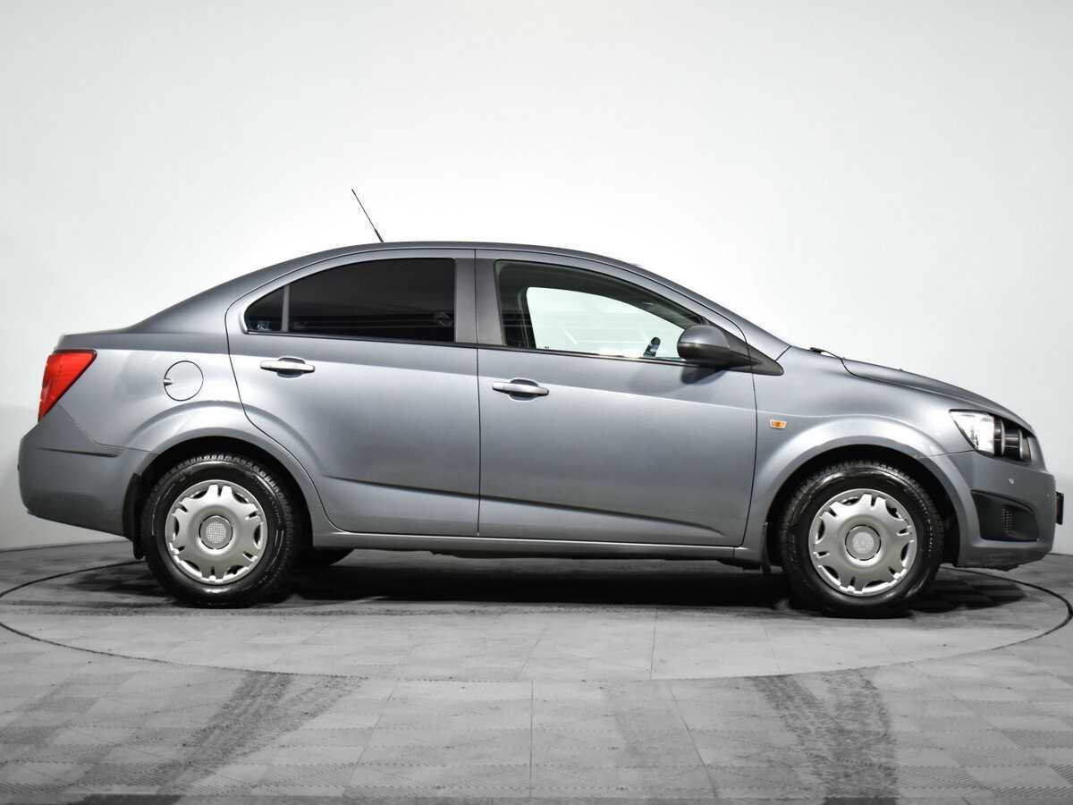 Купить Chevrolet Aveo с пробегом. Фото: #3