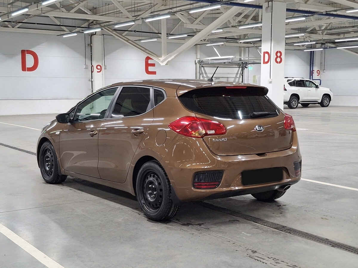 Купить Kia Ceed с пробегом. Фото: #6