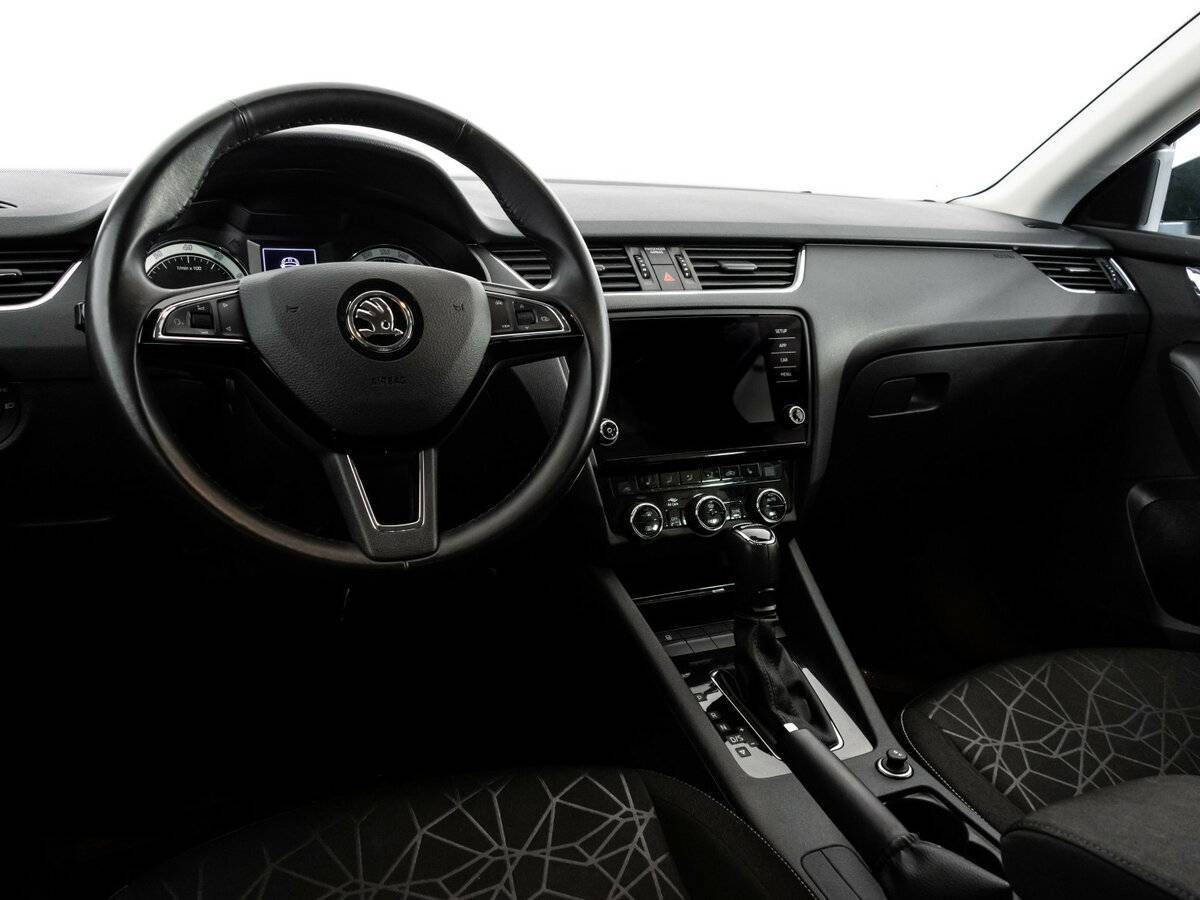 Купить Skoda Octavia с пробегом. Фото: #8