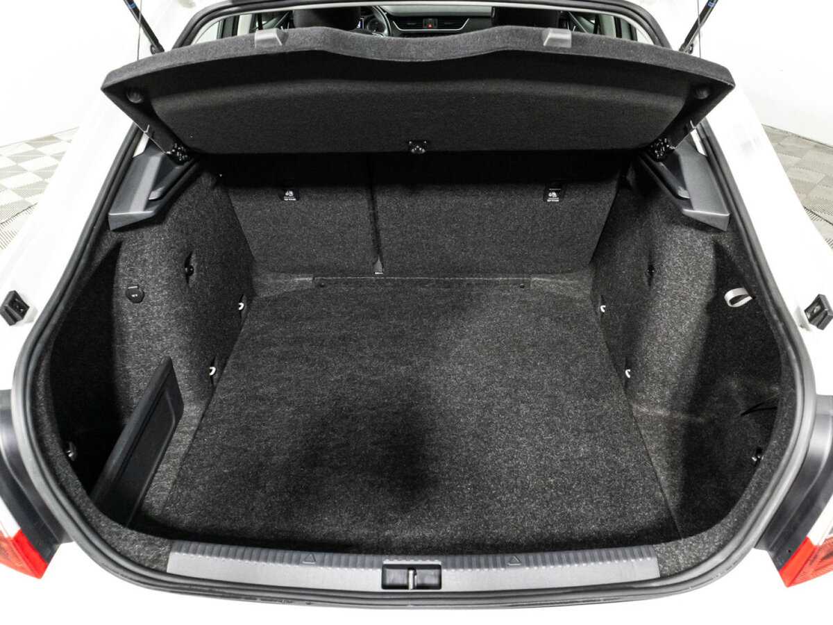 Купить Skoda Octavia с пробегом. Фото: #14