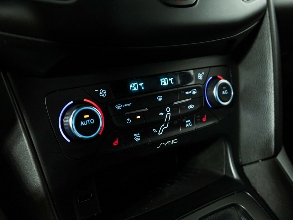 Купить Ford Focus с пробегом. Фото: #14