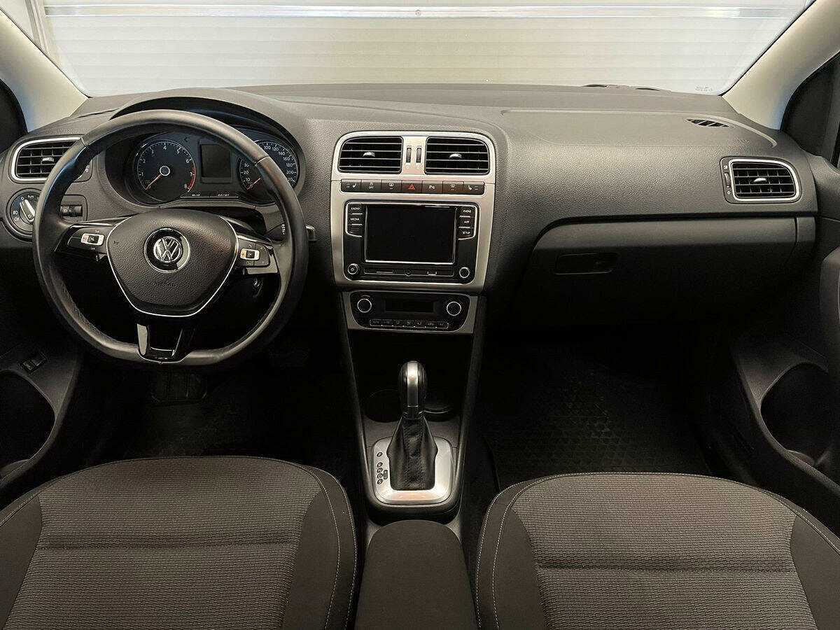 Купить Volkswagen Polo с пробегом. Фото: #8