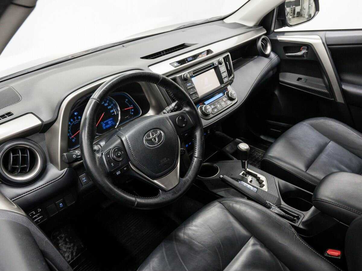 Купить Toyota RAV4 с пробегом. Фото: #12