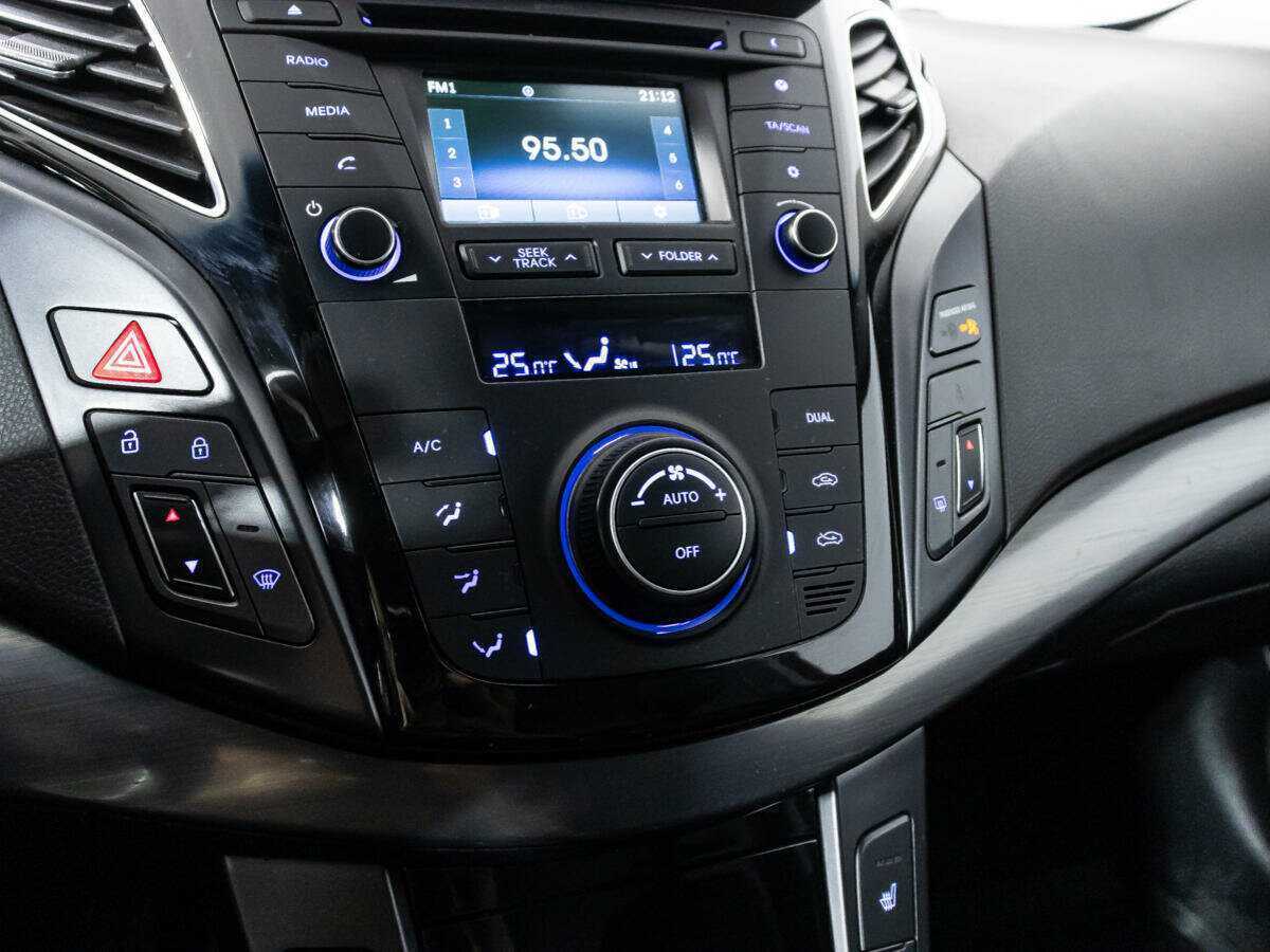 Купить Hyundai i40 с пробегом. Фото: #16