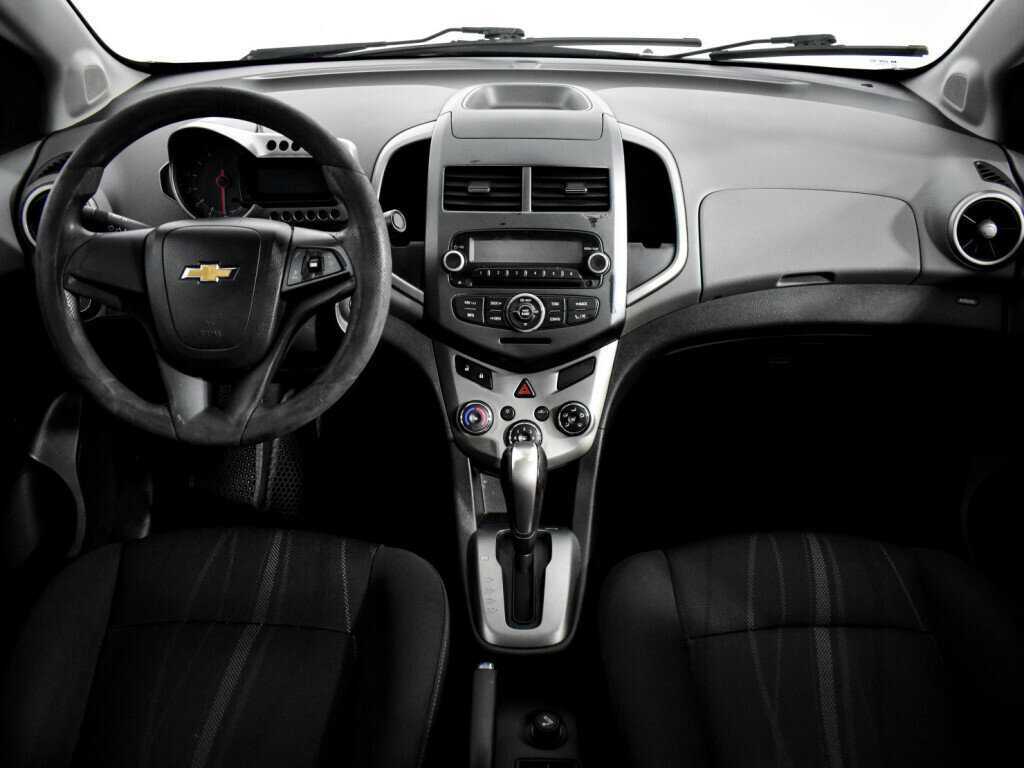 Купить Chevrolet Aveo с пробегом. Фото: #14
