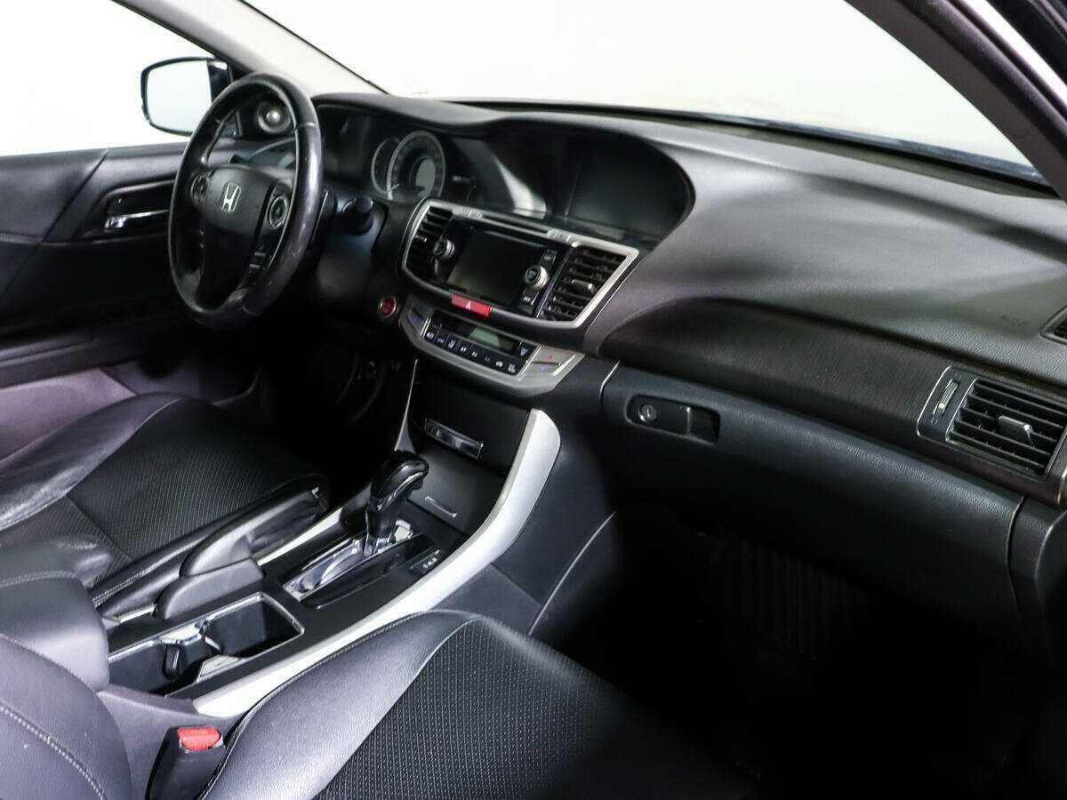 Купить Honda Accord с пробегом. Фото: #6