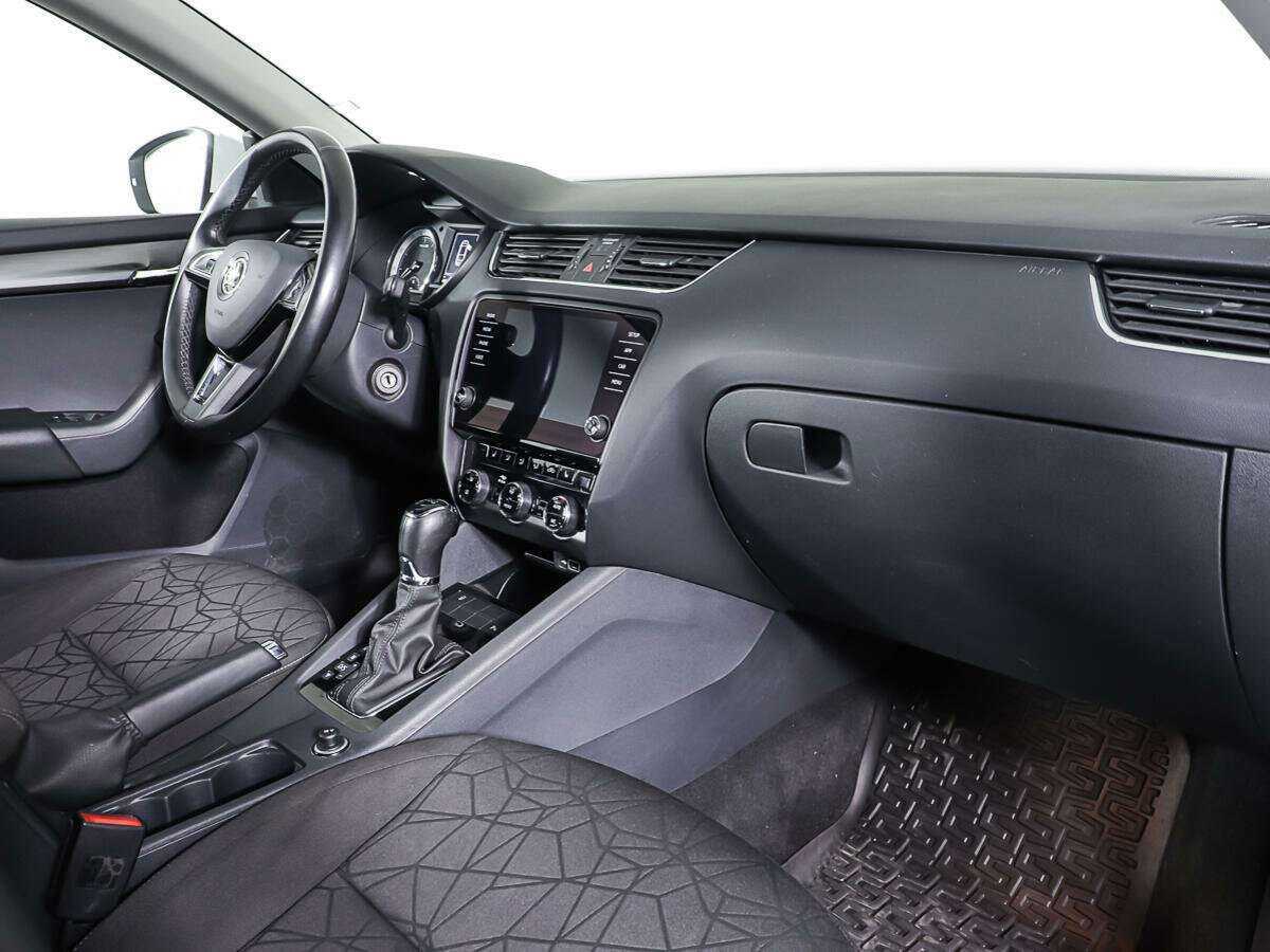Купить Skoda Octavia с пробегом. Фото: #7