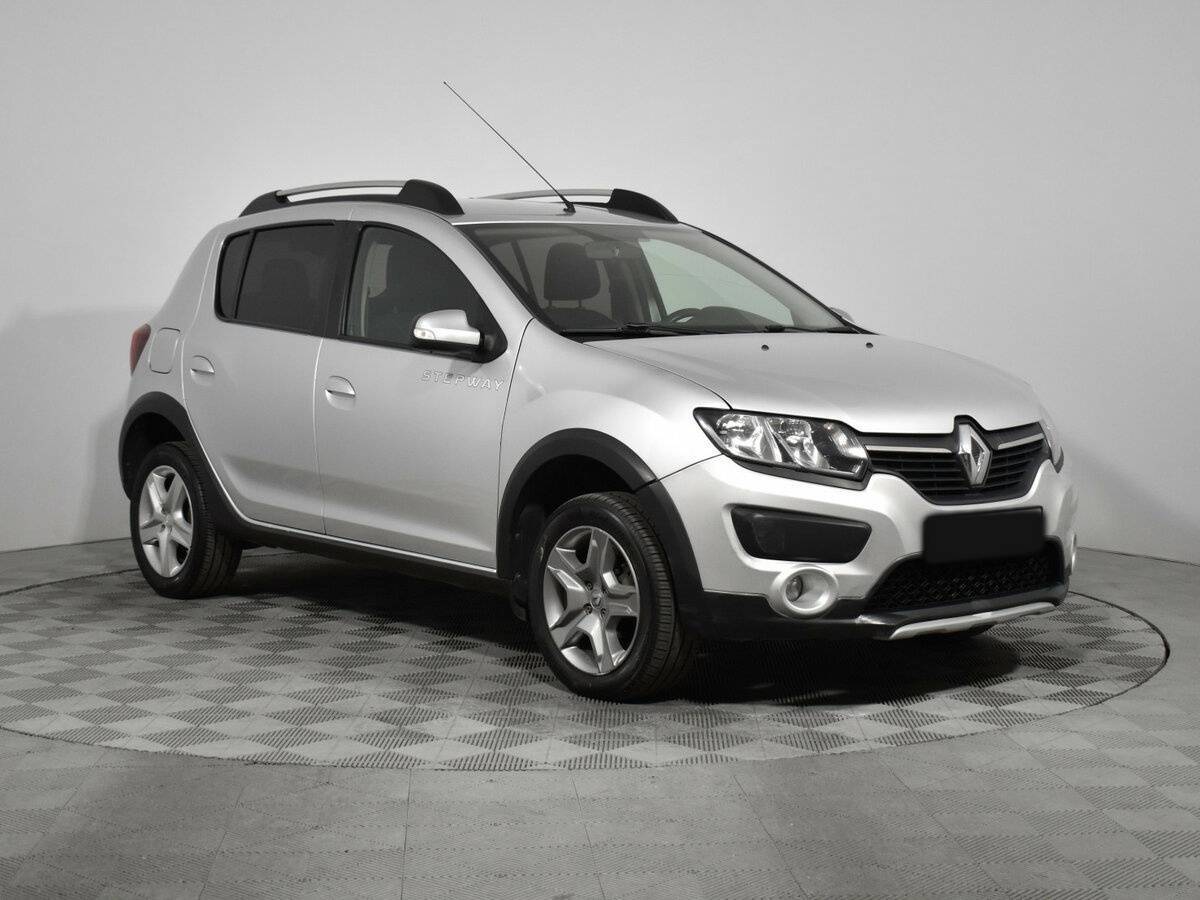 Купить Renault Sandero с пробегом. Посмотреть фото
