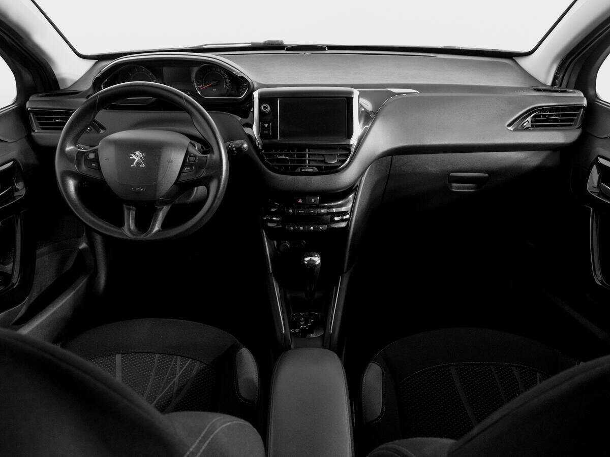 Купить Peugeot 208 с пробегом. Фото: #11