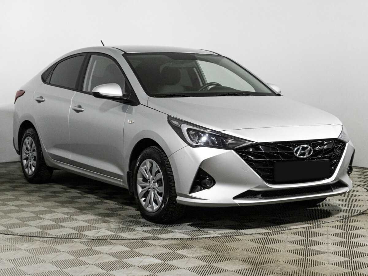 Купить Hyundai Solaris с пробегом. Фото: #2