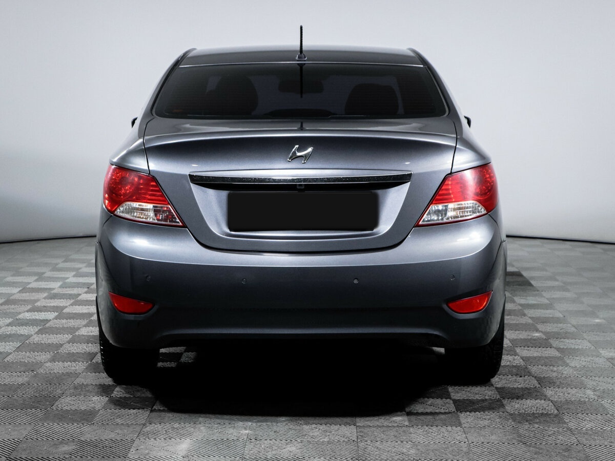 Купить Hyundai Solaris с пробегом. Фото: #4