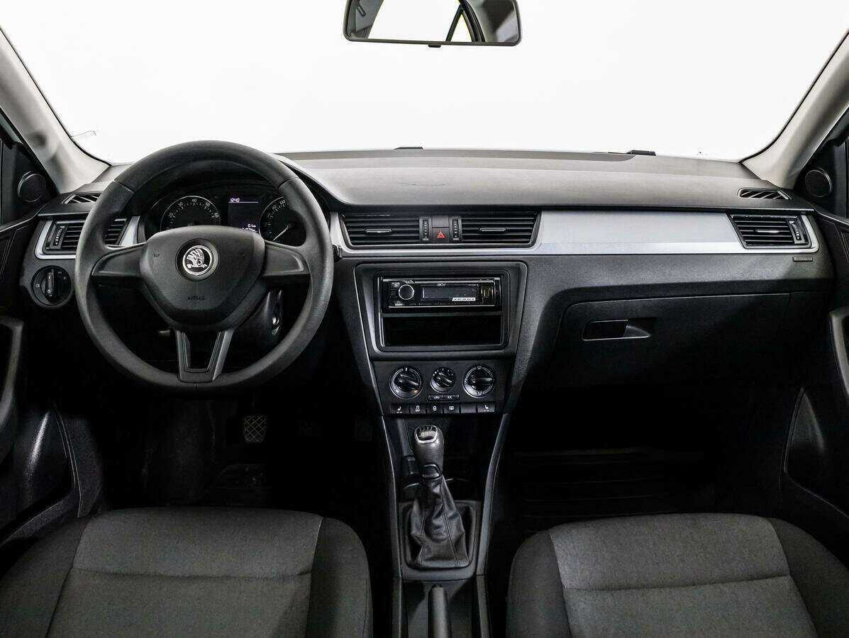 Купить Skoda Rapid с пробегом. Фото: #10