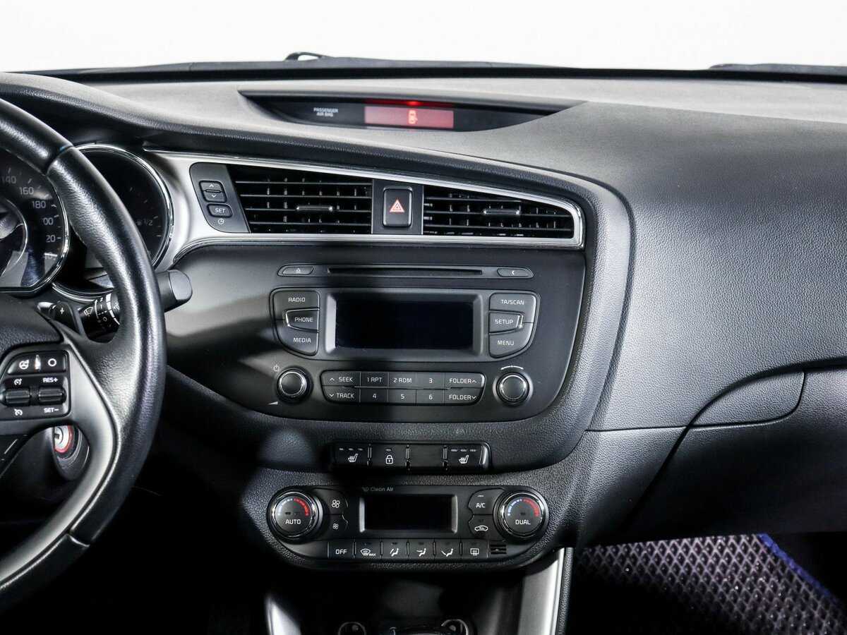 Купить Kia Ceed с пробегом. Фото: #9
