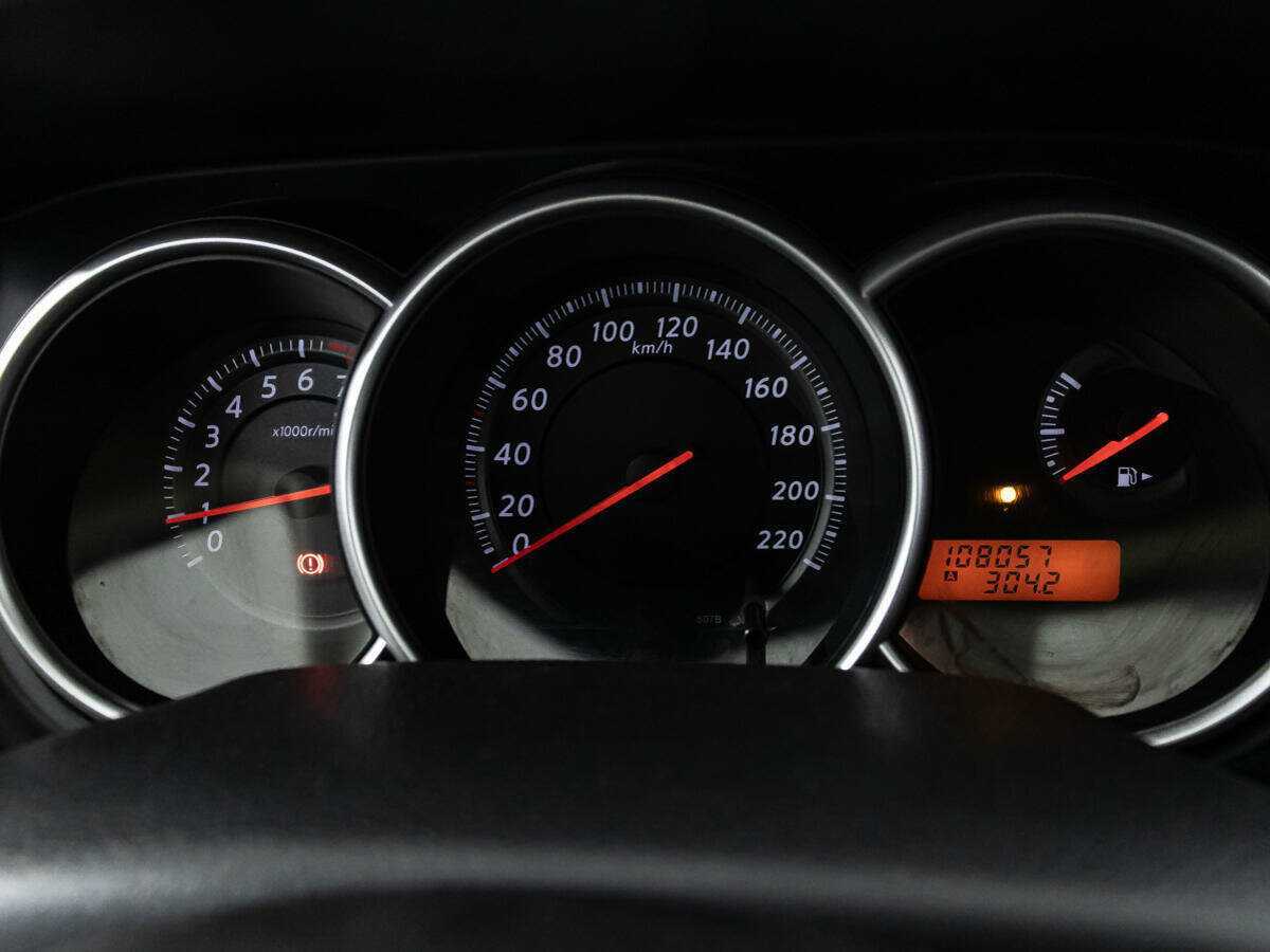 Купить Nissan Tiida с пробегом. Фото: #11