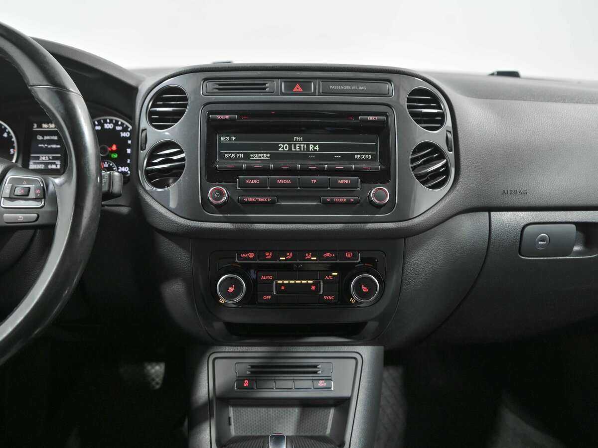 Купить Volkswagen Tiguan с пробегом. Фото: #9