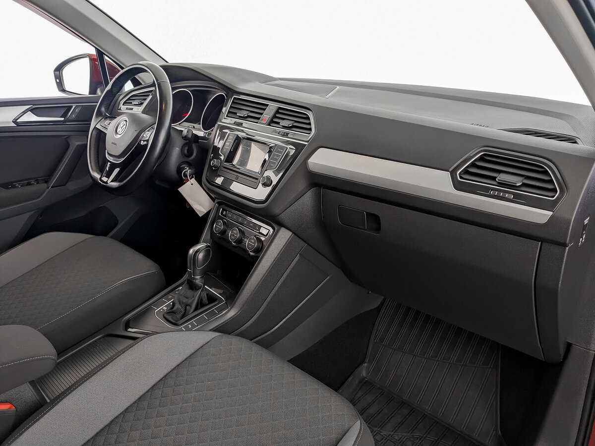 Купить Volkswagen Tiguan с пробегом. Фото: #8
