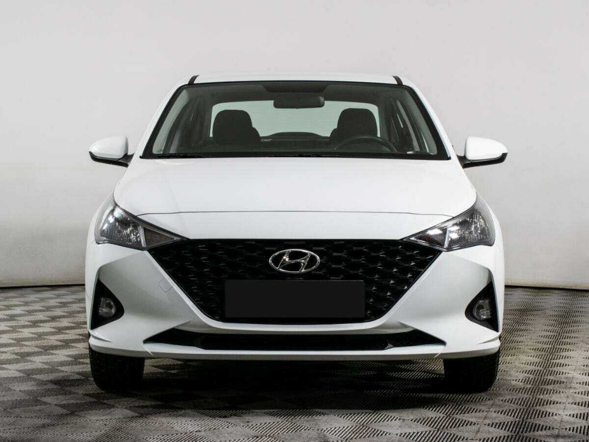 Купить Hyundai Solaris с пробегом. Фото: #1