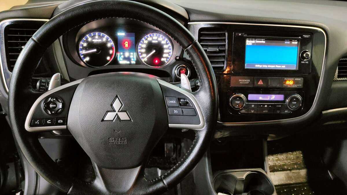 Купить Mitsubishi Outlander с пробегом. Фото: #9
