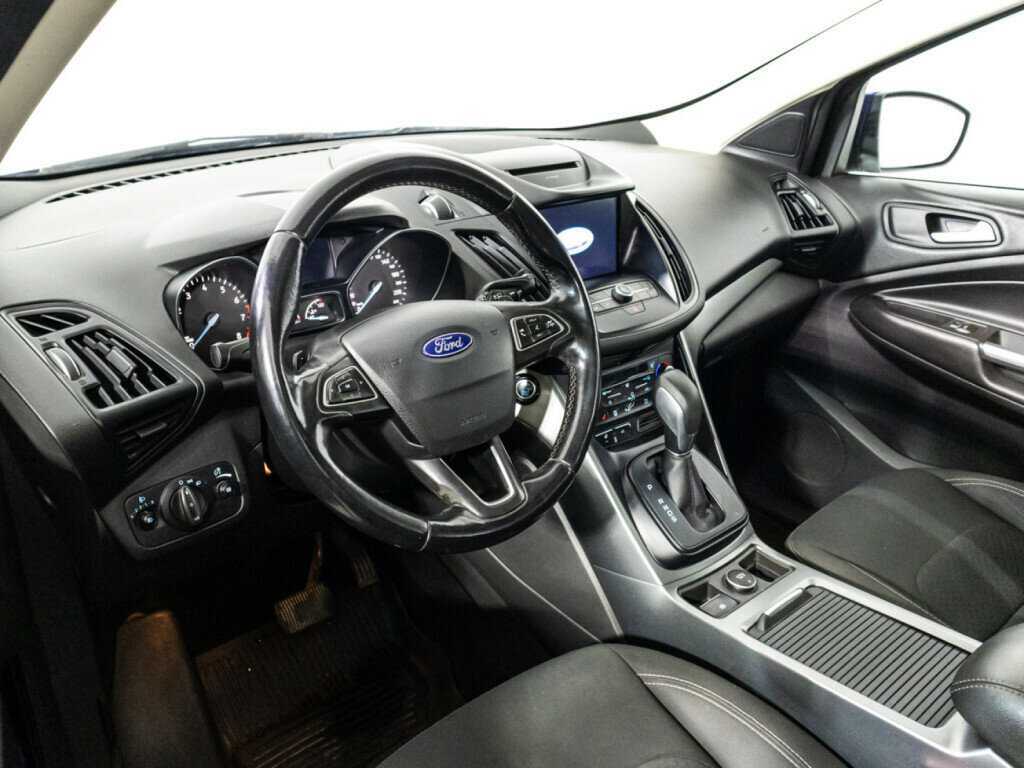 Купить Ford Kuga с пробегом. Фото: #10