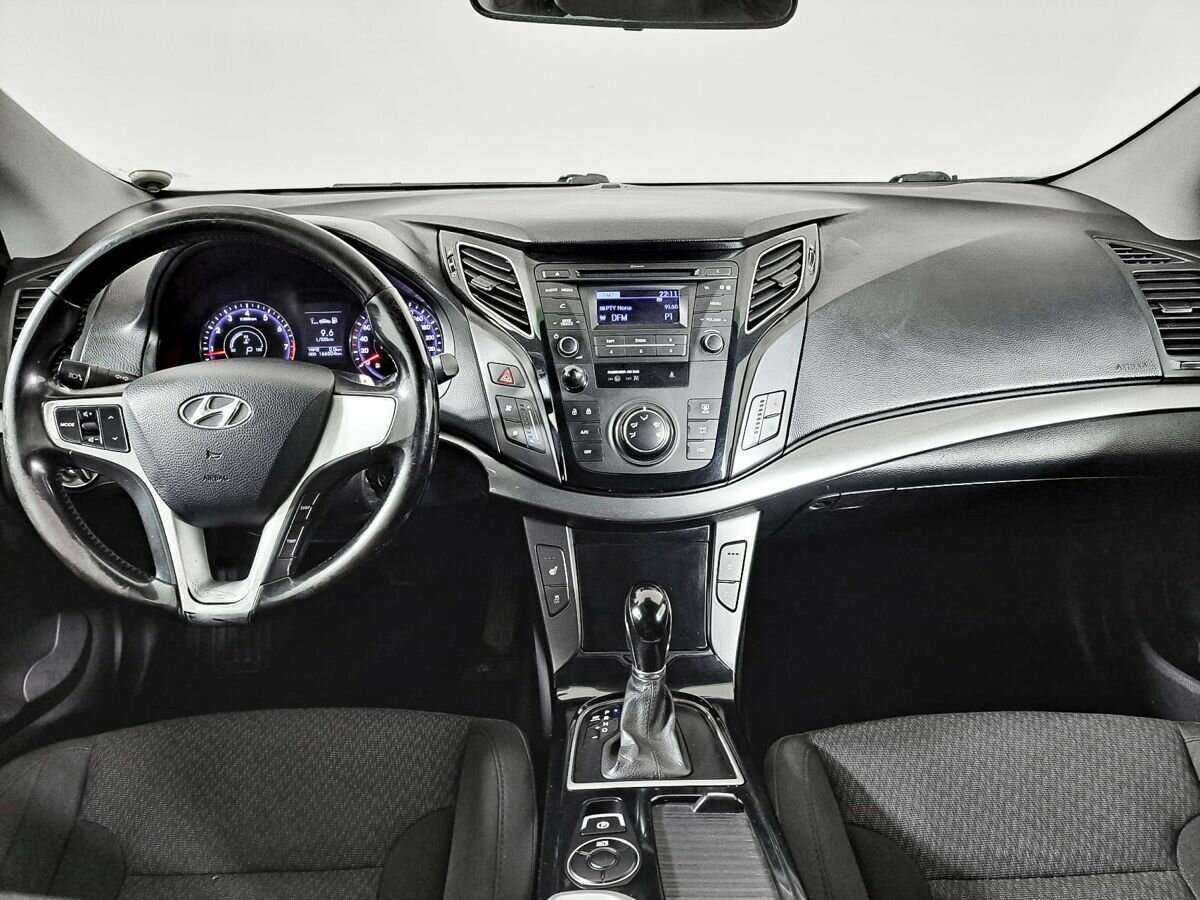 Купить Hyundai i40 с пробегом. Фото: #9