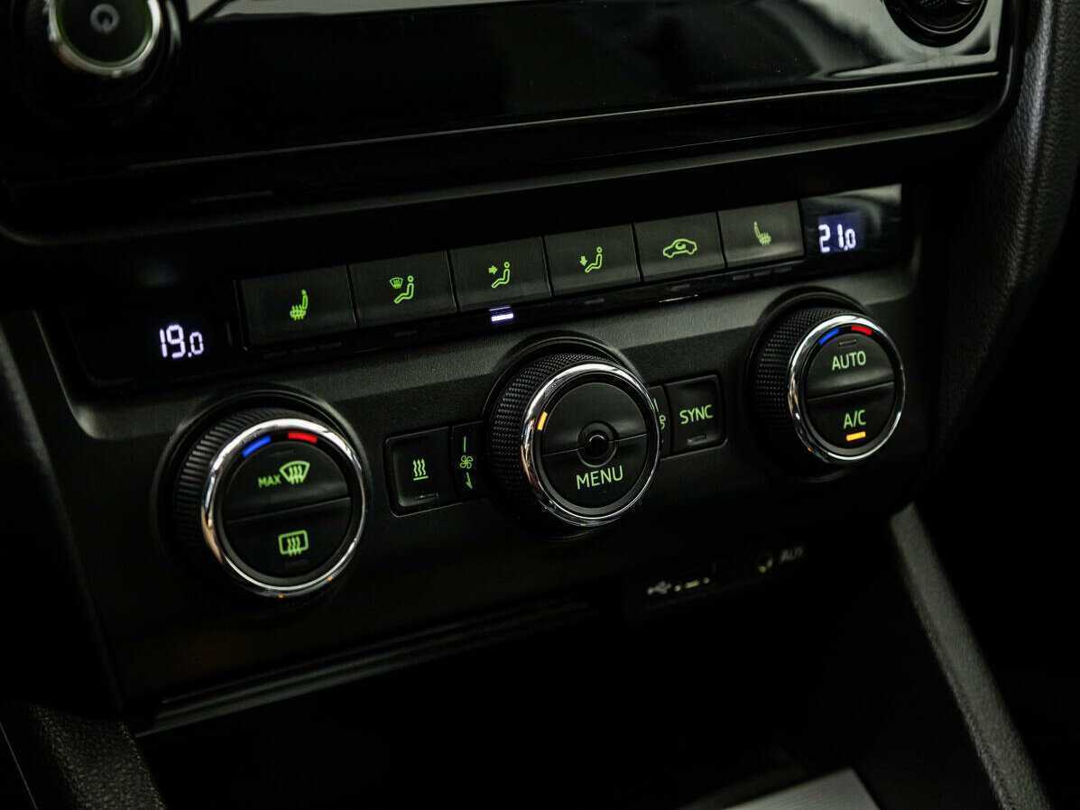 Купить Skoda Octavia с пробегом. Фото: #16