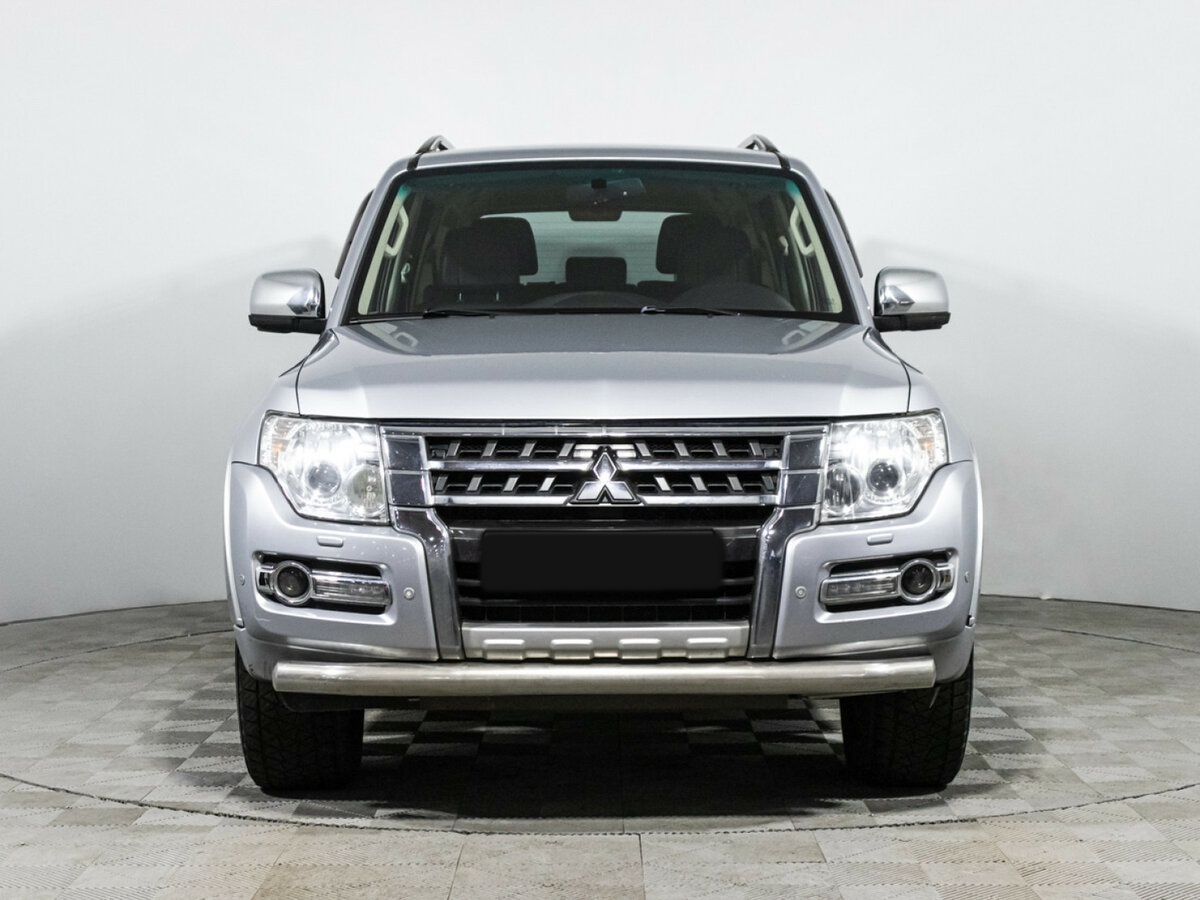 Купить Mitsubishi Pajero с пробегом. Фото: #1