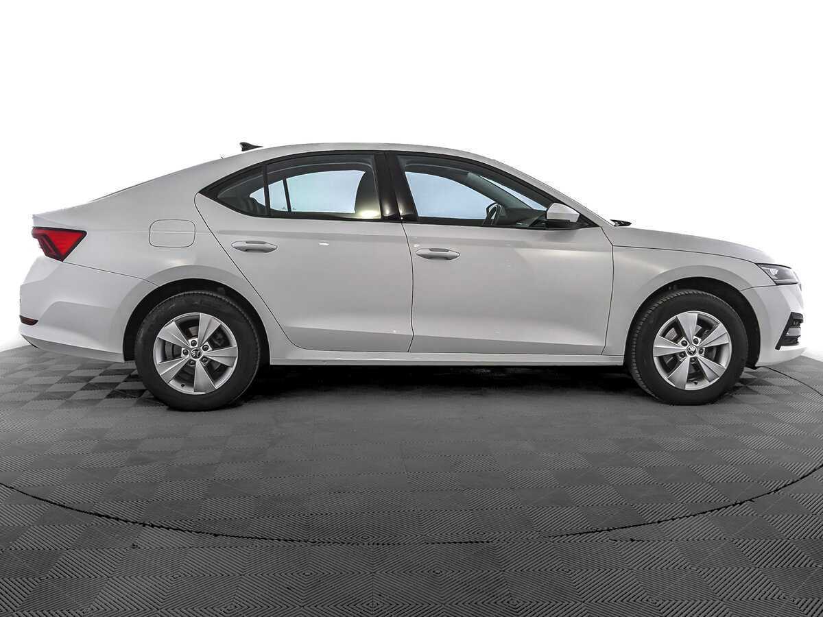 Купить Skoda Octavia с пробегом. Фото: #3