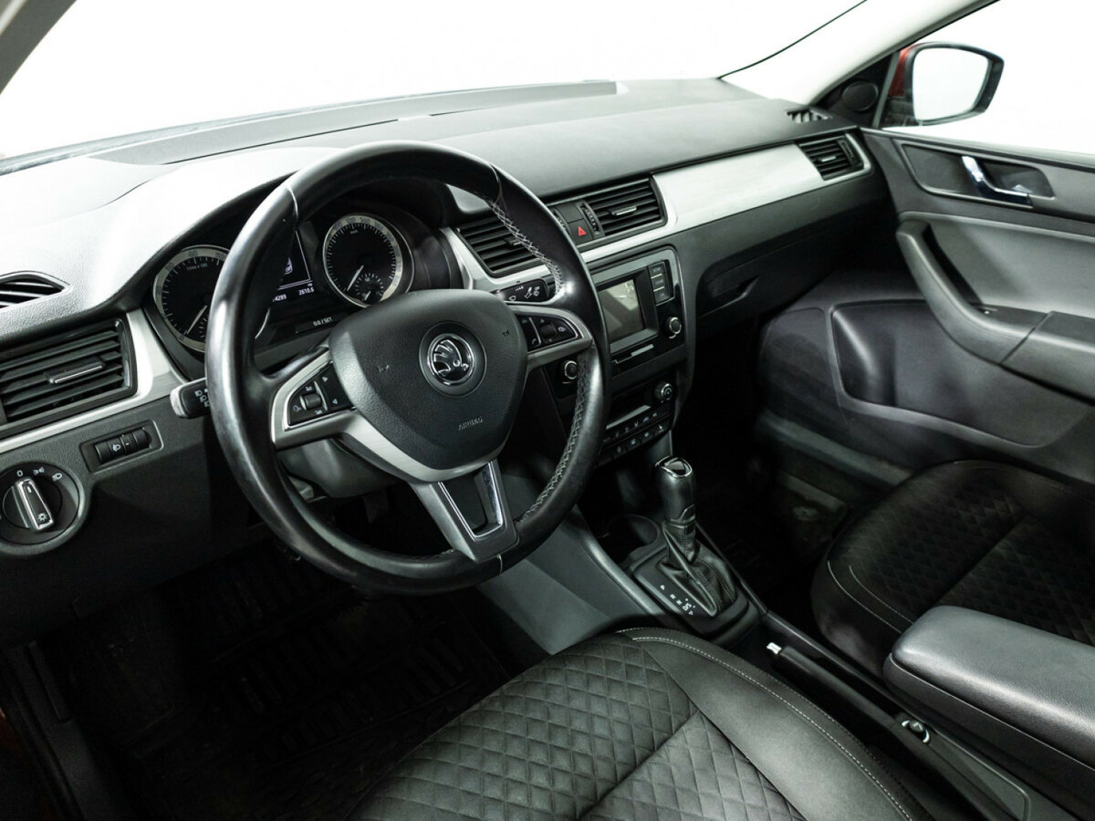 Купить Skoda Rapid с пробегом. Фото: #10